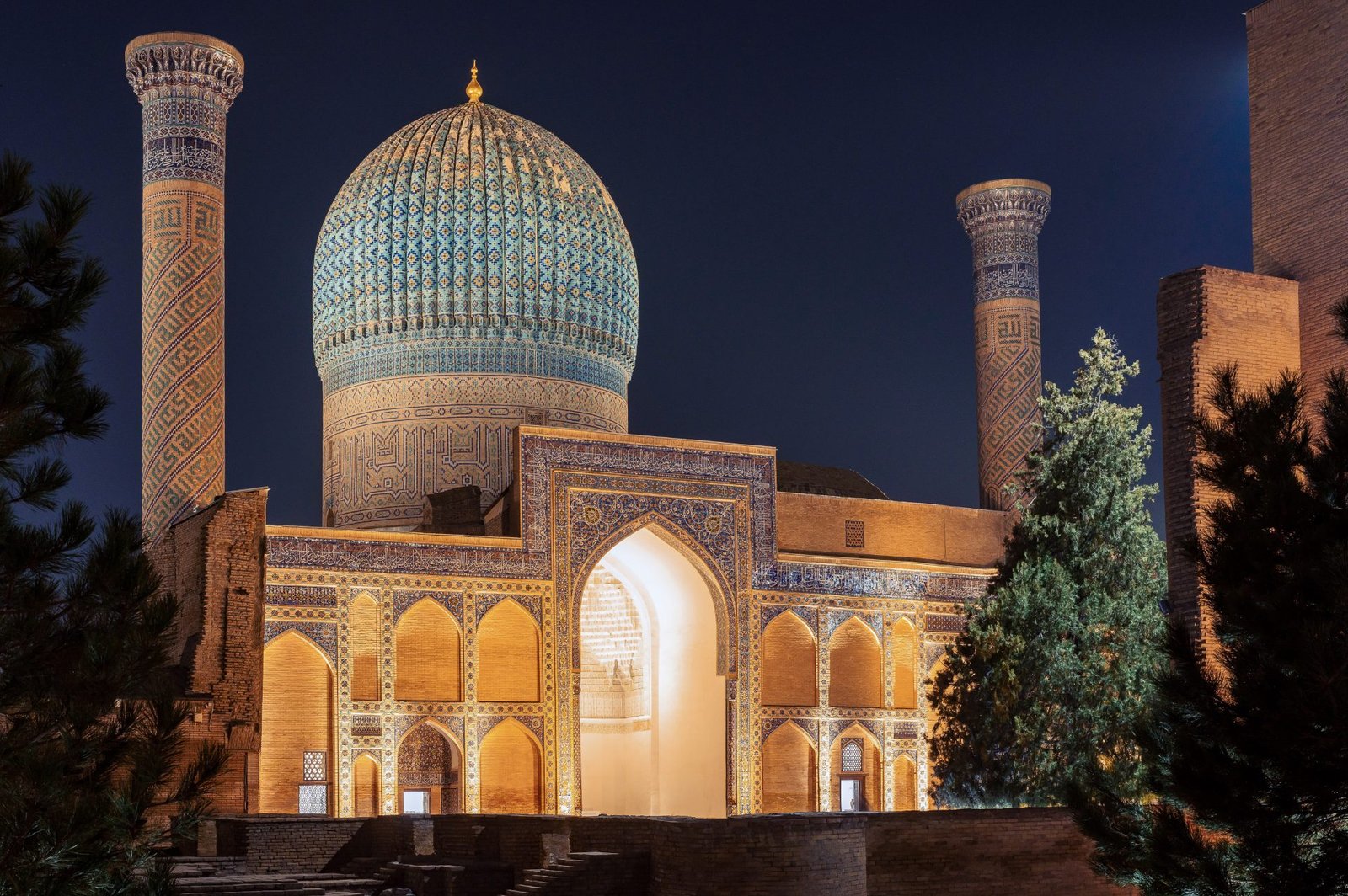 Samarkand Entry Prices 2026: The Official Sources Contradict Each Other