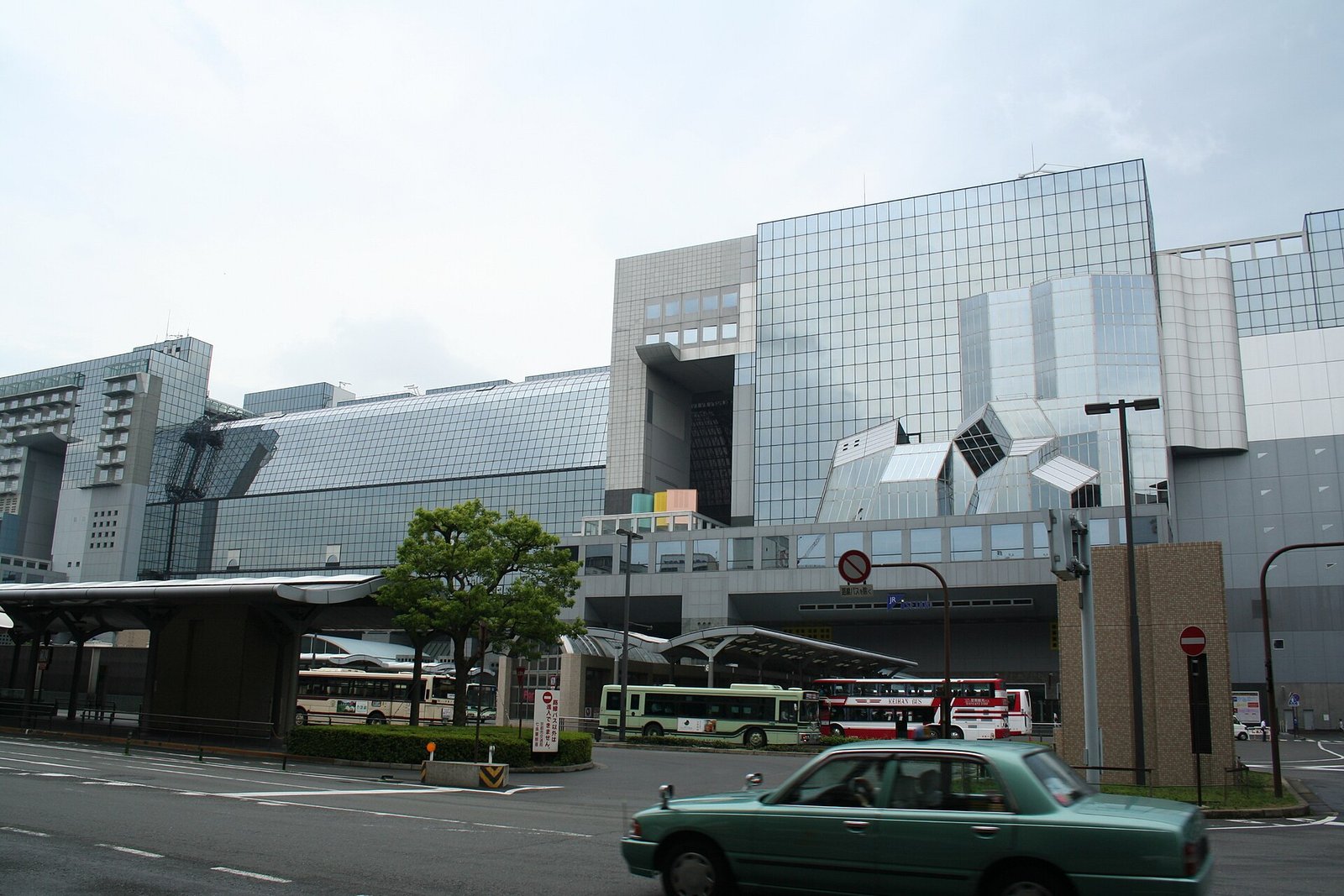 Kyoto Travel Tips 2026: Why the Day Pass Usually Loses