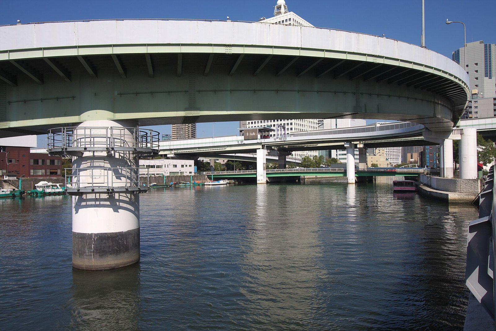 Quiet Places in Osaka: Twelve We Verified, and Three That Are Shut